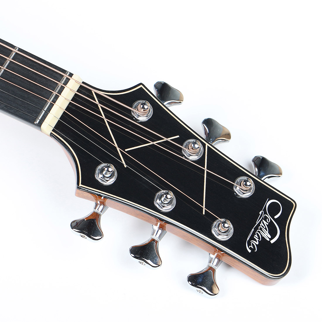 2101 1 High-End Acoustic Guitars