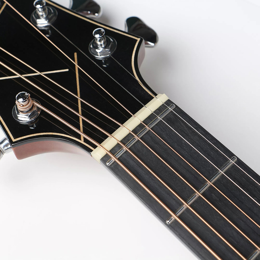 2101 2 High-End Acoustic Guitars